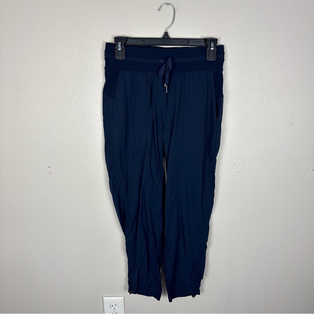 Lululemon Pants Womens 4 Dance Studio Mid Rise Crop 25" W6AVQS Navy Blue Inkwell